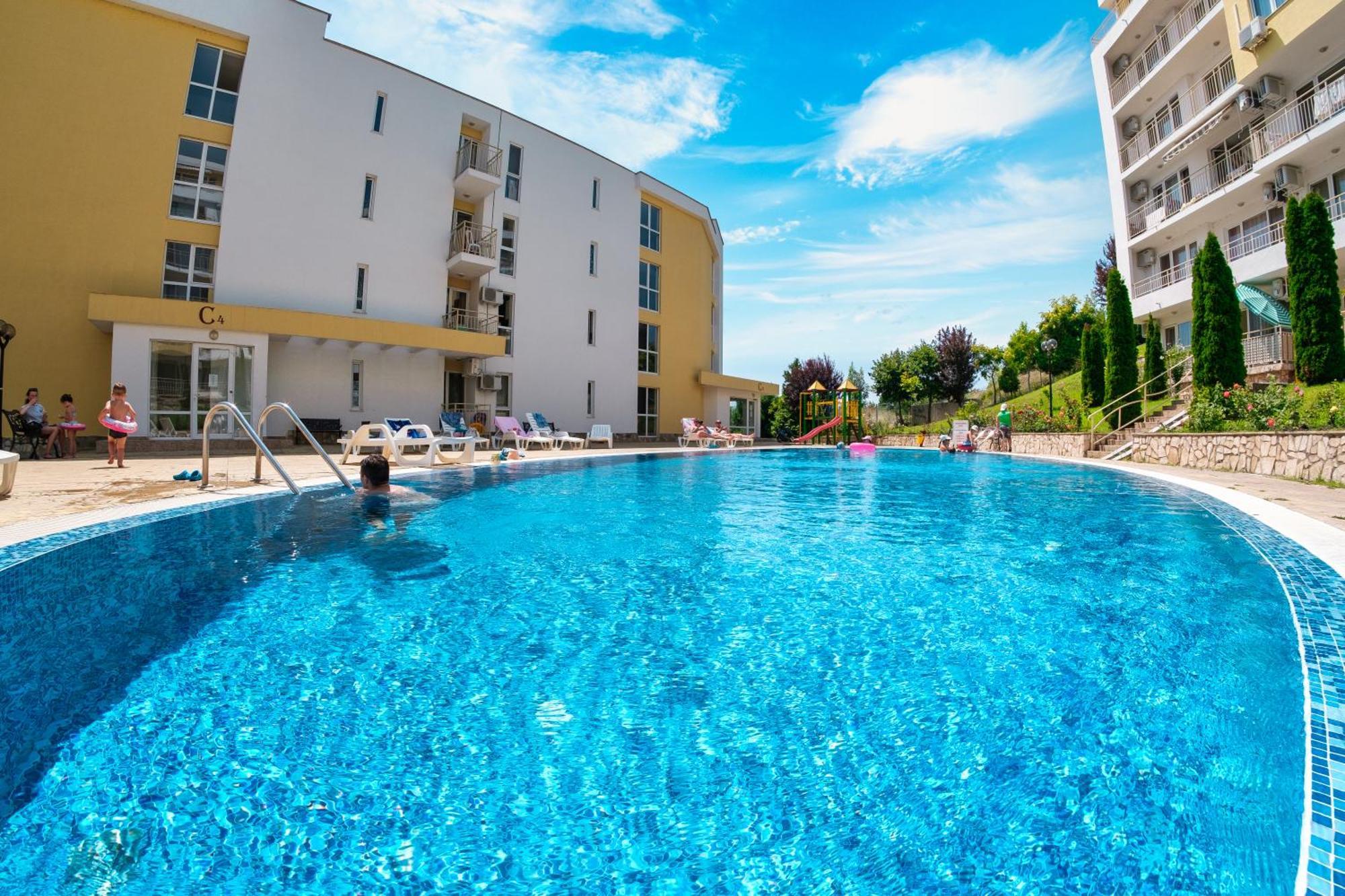 Imperial And Crown Fort Noks Grand Resort Sveti Vlas Luaran gambar